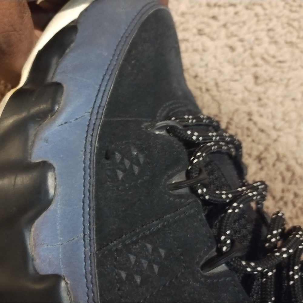Shoes - Picture 5 of 10